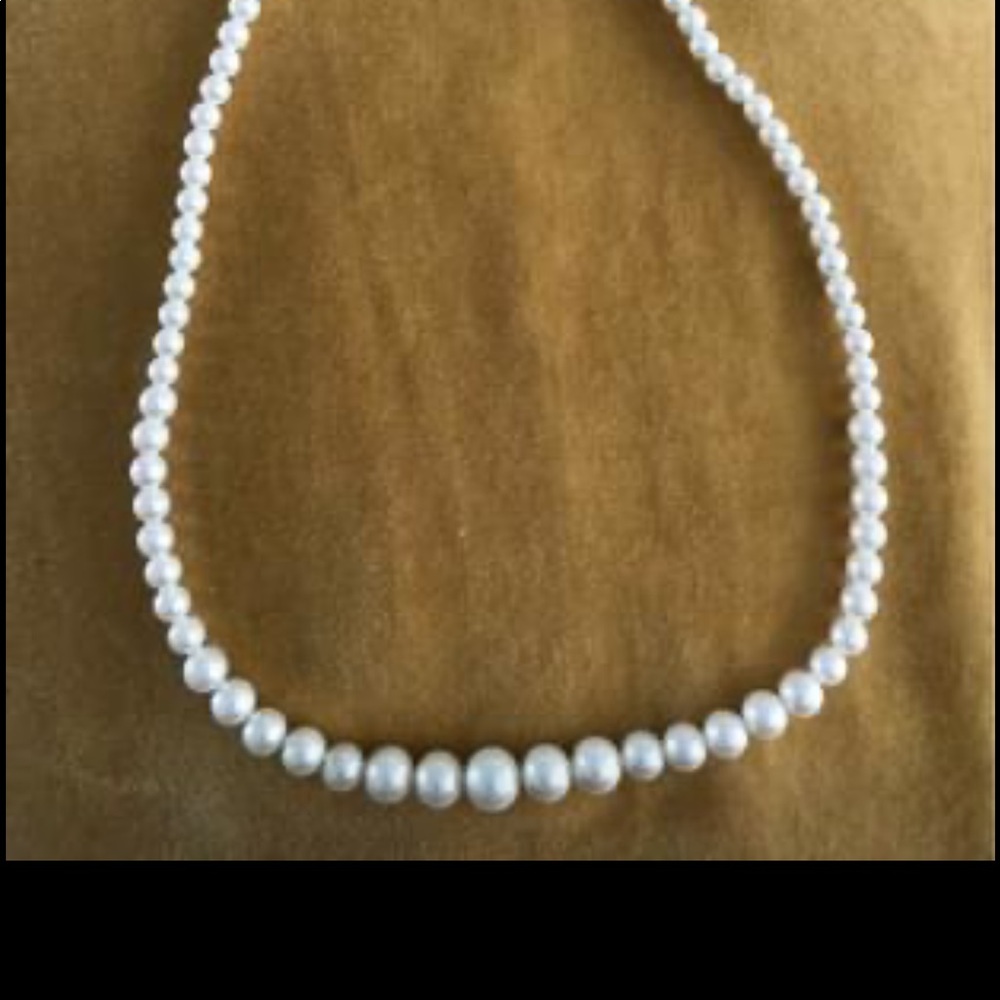 Pearl necklace